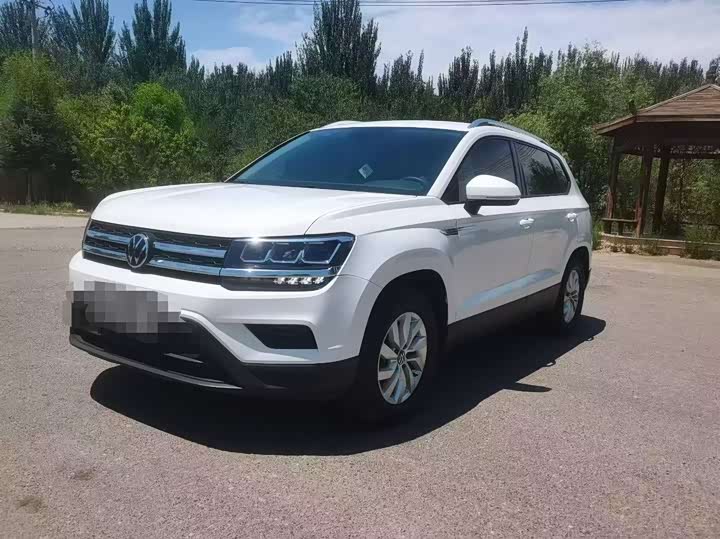 Фото 1 - Volkswagen Tharu