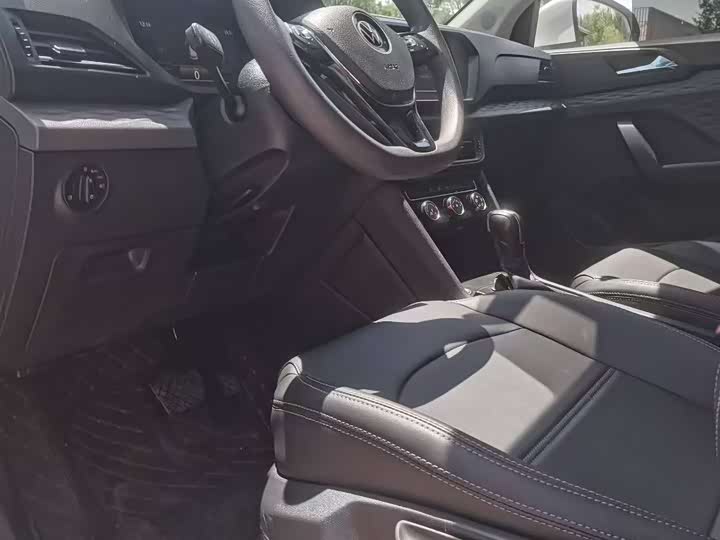 Фото 6 - Volkswagen Tharu