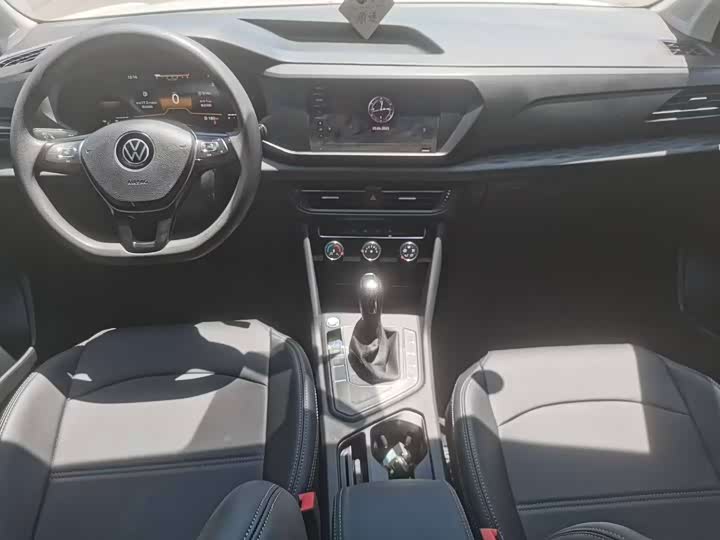 Фото 7 - Volkswagen Tharu