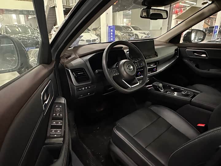 Фото 9 - Nissan X-Trail