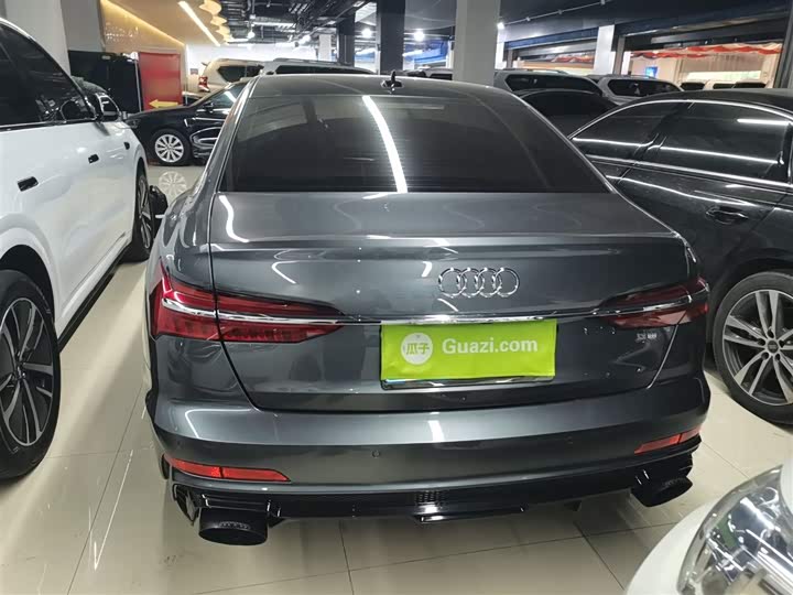 Фото 6 - Audi A6L