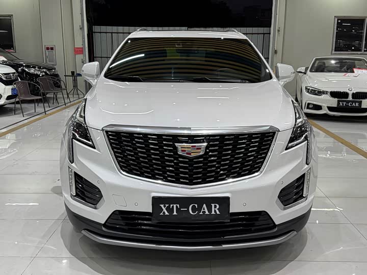 Фото 2 - Cadillac XT5