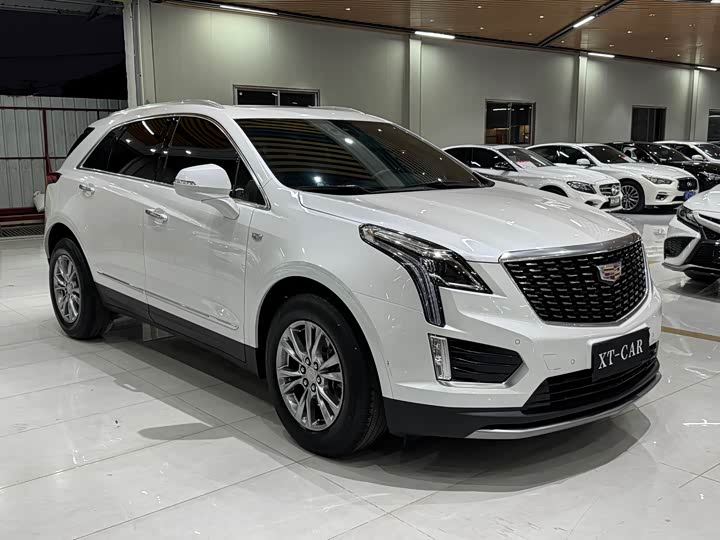 Фото 3 - Cadillac XT5