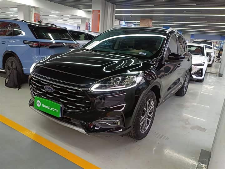 Фото 2 - Ford Escape