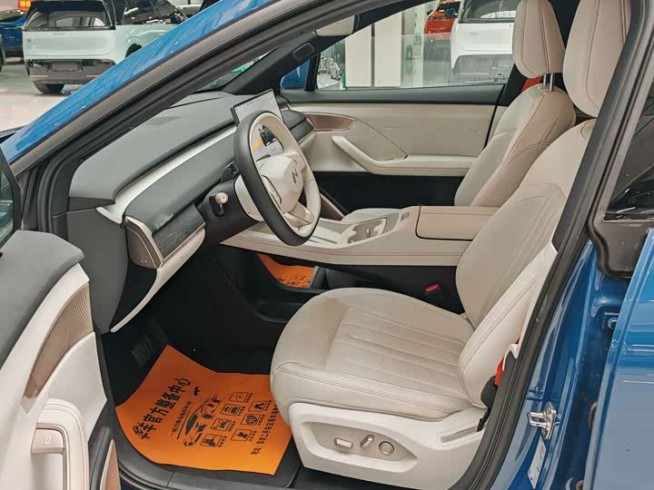 Фото 8 - Nio Onvo L60