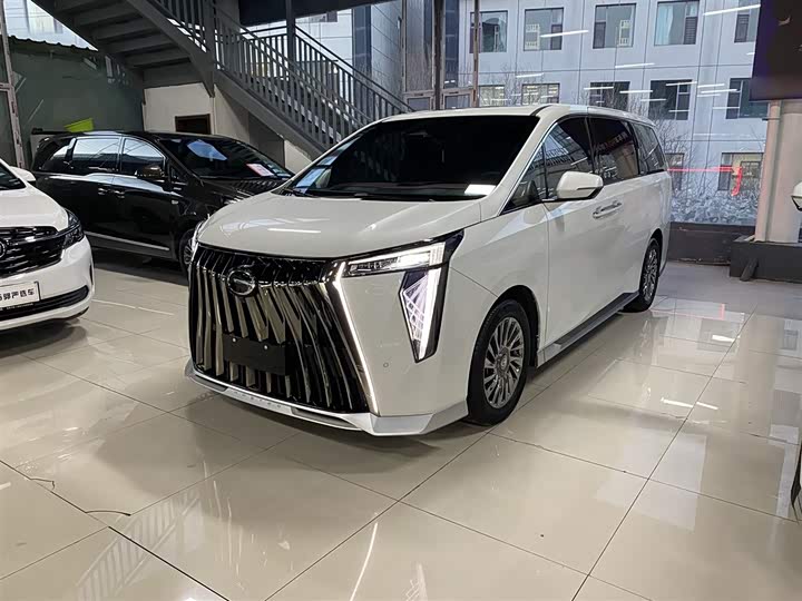 Фото 3 - GAC Trumpchi M8