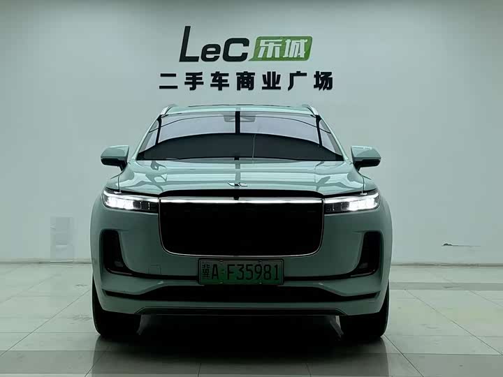 Фото 4 - LiXiang One