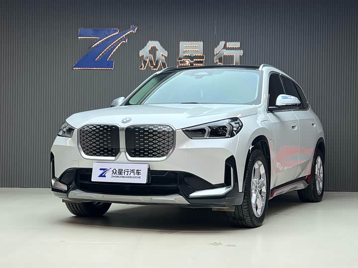 Фото 1 - BMW iX1