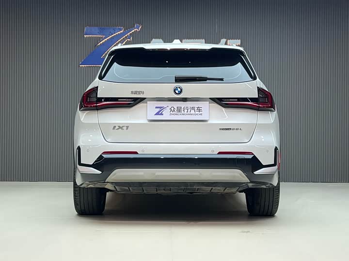 Фото 4 - BMW iX1