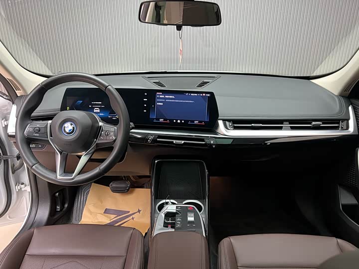 Фото 7 - BMW iX1