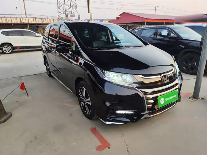 Фото 4 - Honda Odyssey