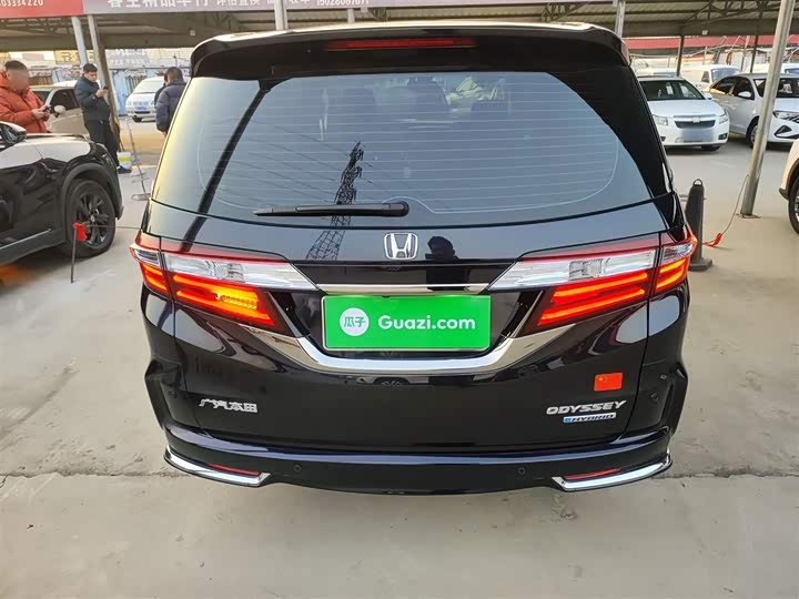 Фото 6 - Honda Odyssey