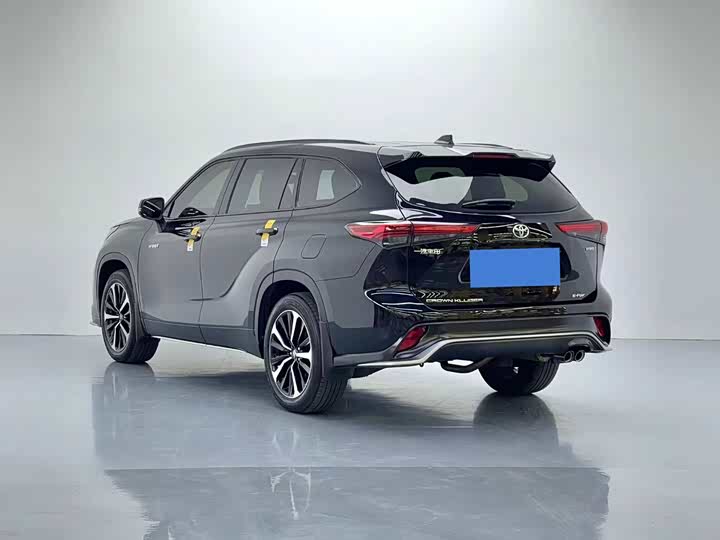 Фото 4 - Toyota Crown Kluger