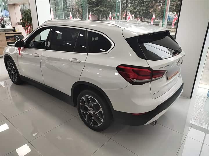 Фото 5 - BMW X1