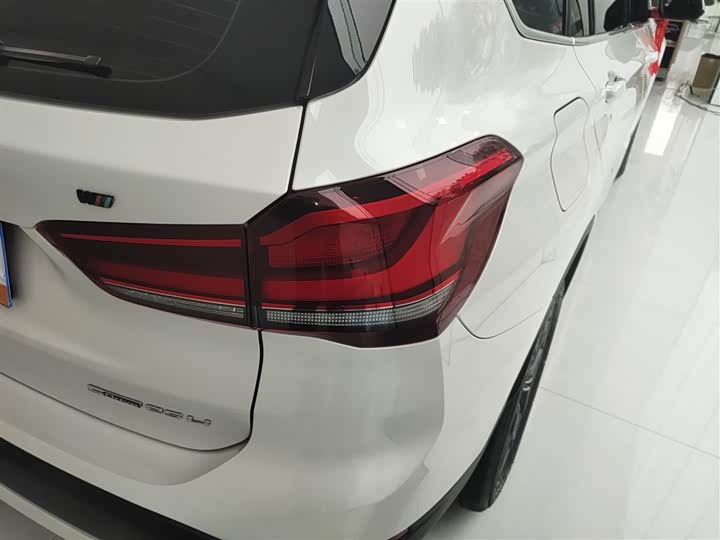 Фото 8 - BMW X1