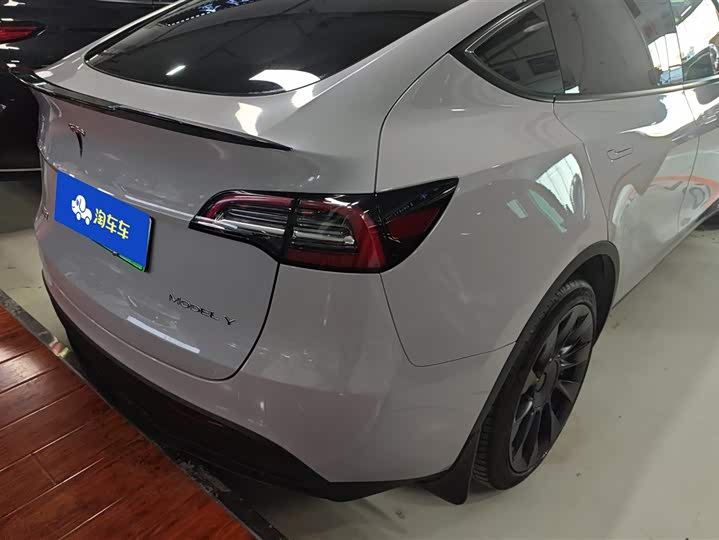 Фото 2 - Tesla Model Y