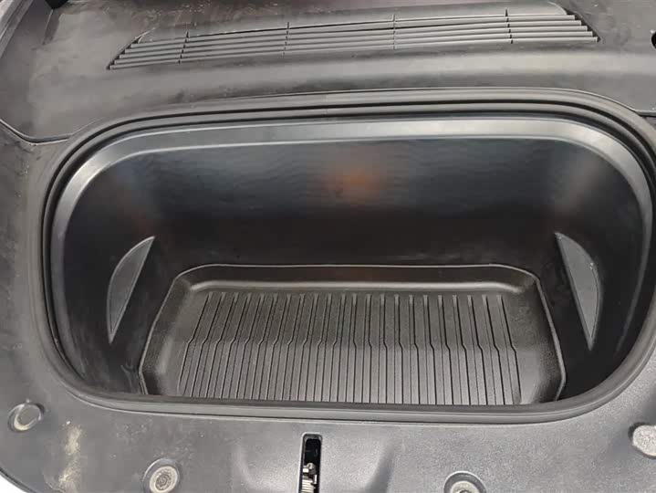 Фото 9 - Tesla Model Y