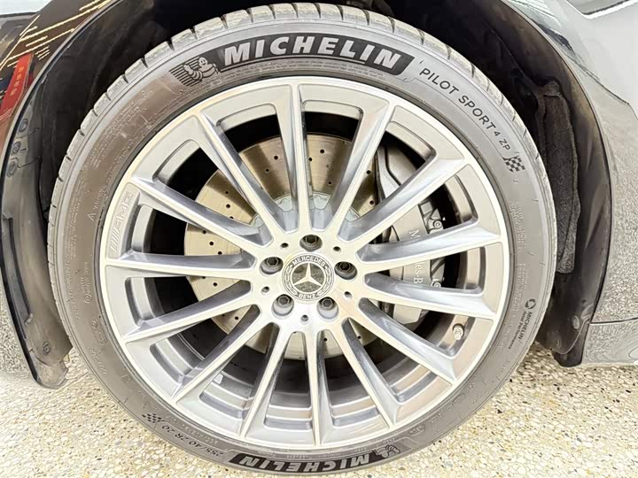 Фото 8 - Mercedes-Benz S-Class