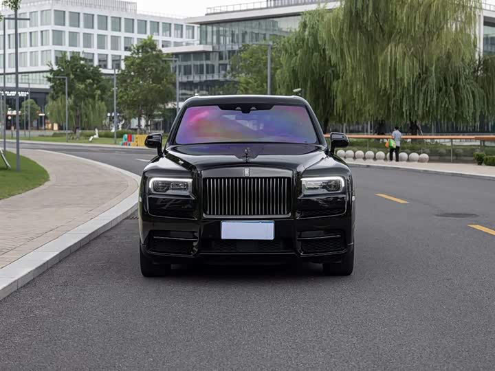 Фото 2 - Rolls-Royce Cullinan
