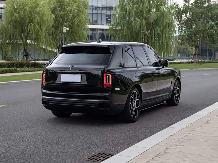 Фото 4 - Rolls-Royce Cullinan