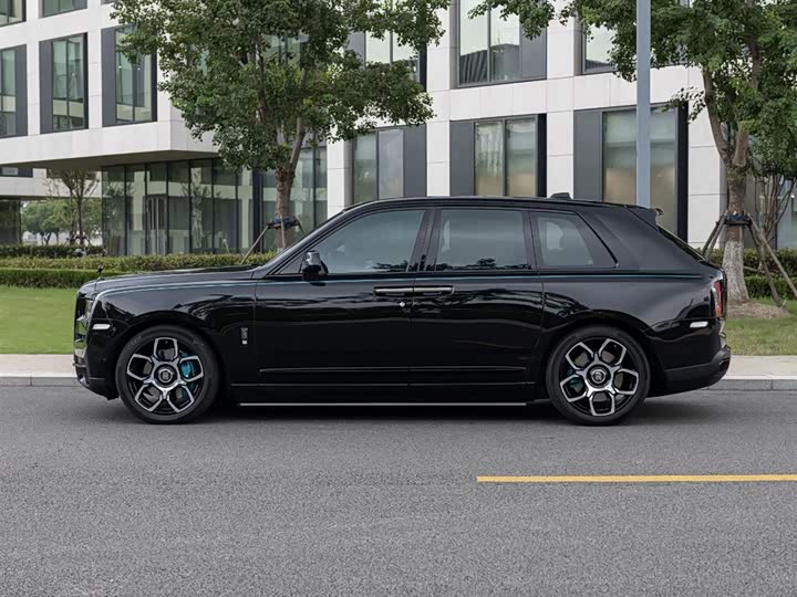 Фото 7 - Rolls-Royce Cullinan