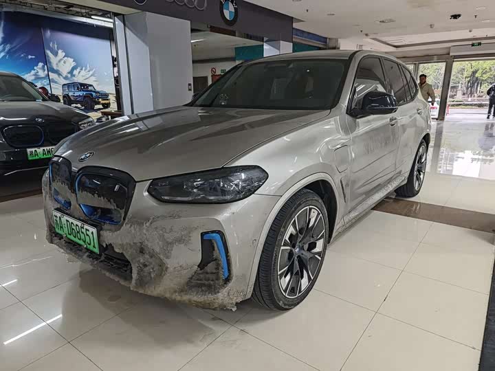 Фото 1 - BMW iX3