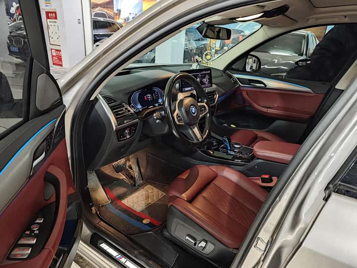 Фото 4 - BMW iX3