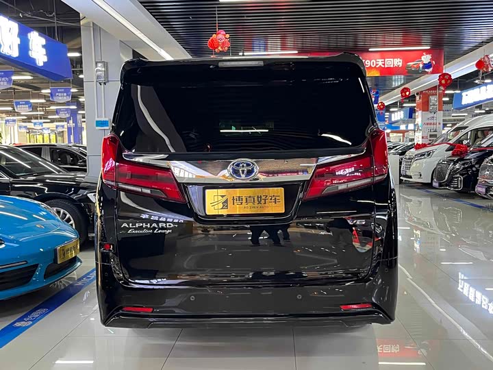 Фото 8 - Toyota Alphard