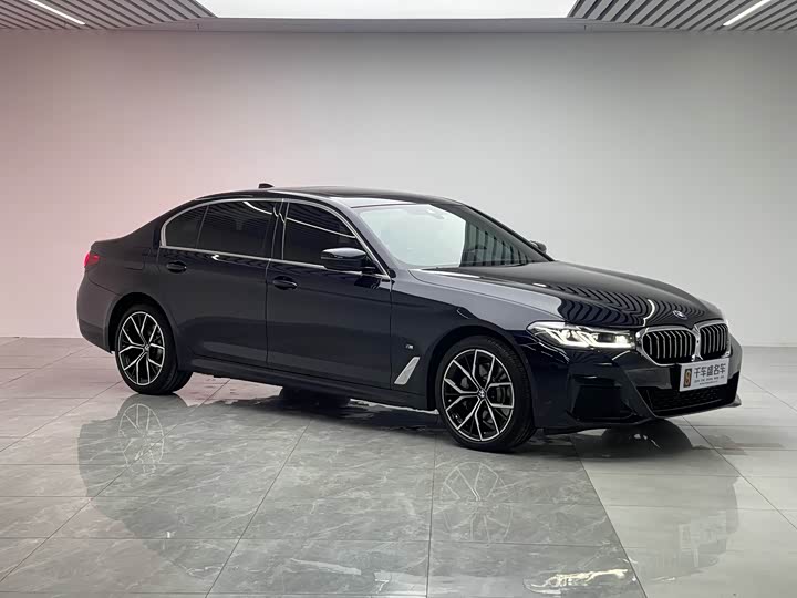 Фото 3 - BMW 5 Series