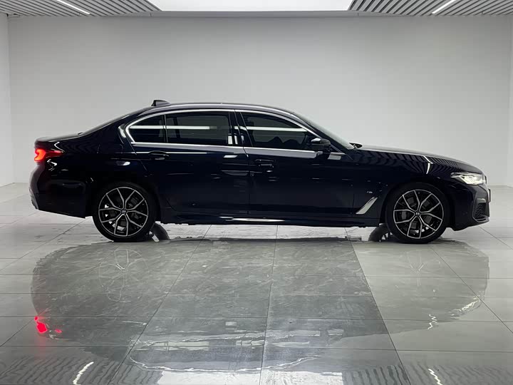 Фото 8 - BMW 5 Series