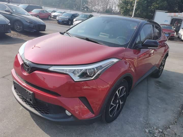 Фото 2 - Toyota C-HR
