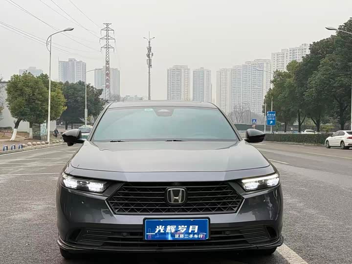 Фото 2 - Honda Accord