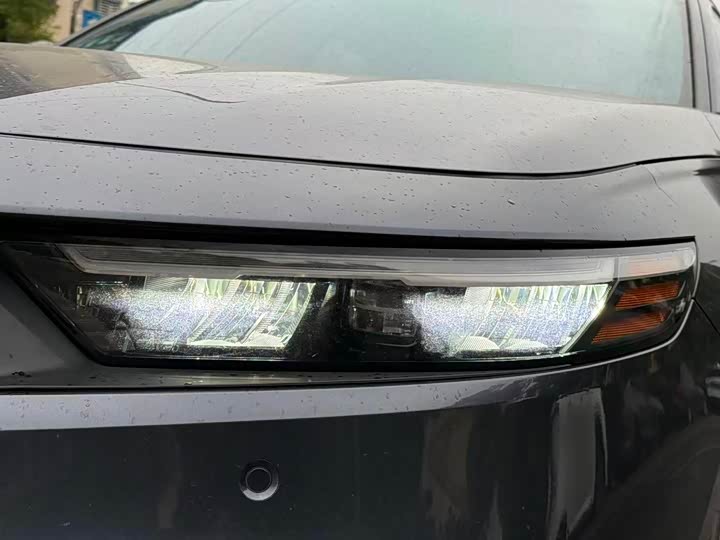 Фото 4 - Honda Accord