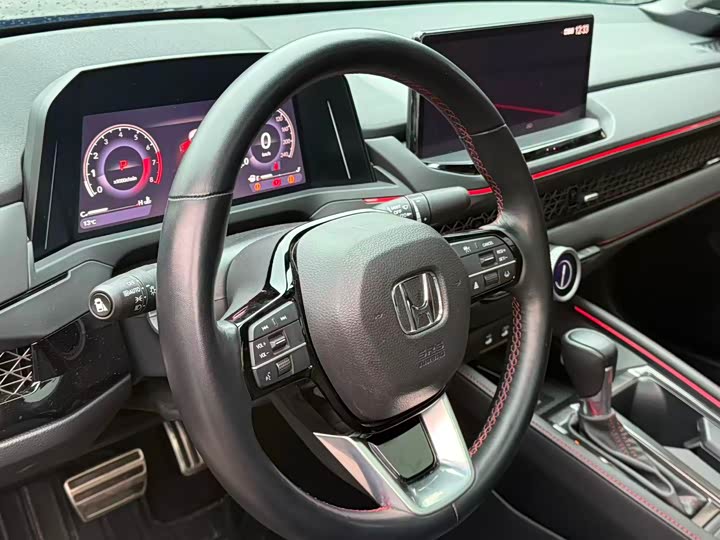 Фото 7 - Honda Accord