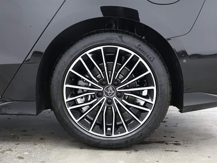 Фото 9 - BYD Han