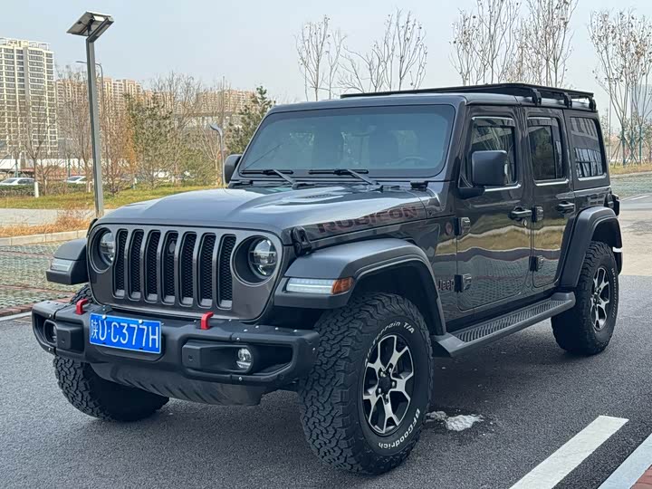 Фото 1 - Jeep Wrangler