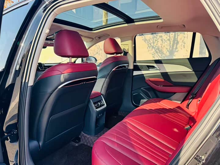 Фото 6 - Hongqi H5