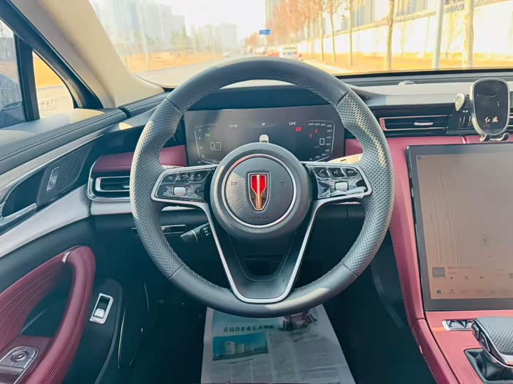 Фото 7 - Hongqi H5