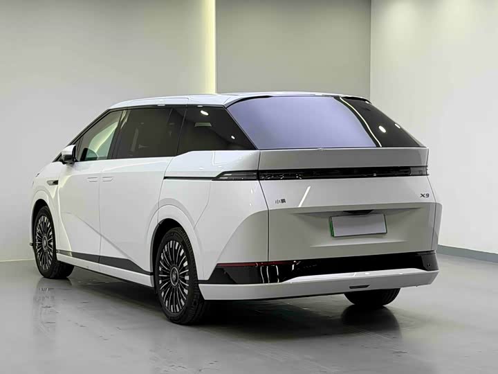 Фото 4 - XPeng X9