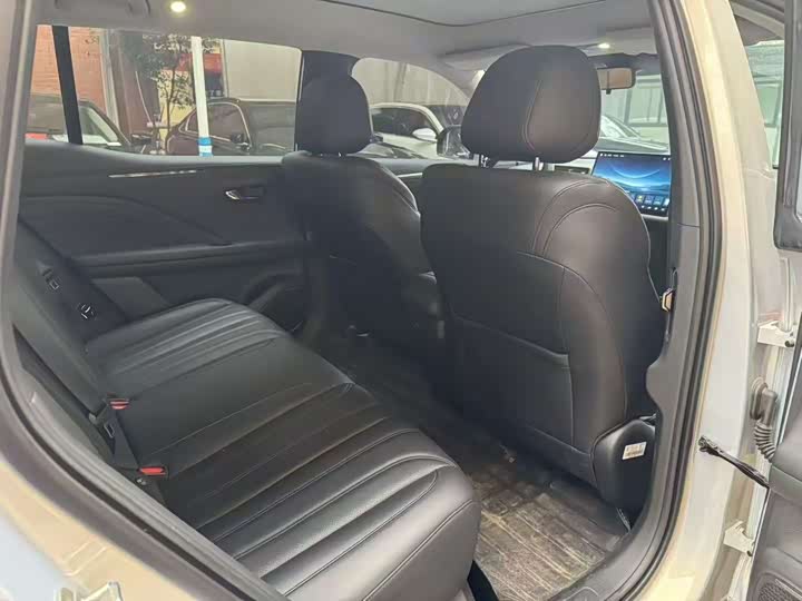 Фото 6 - GAC Aion V