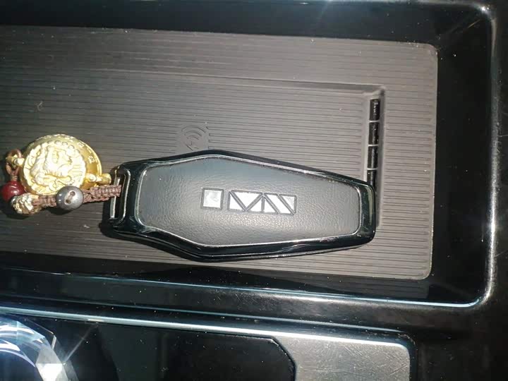 Фото 9 - Chery iCar 03