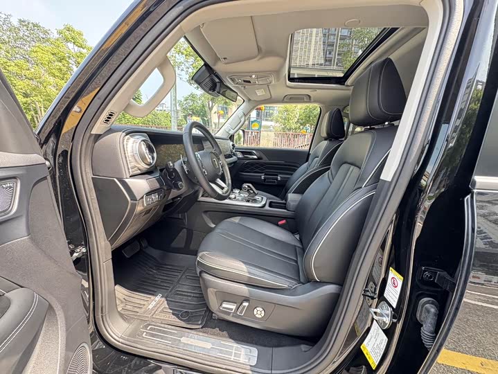 Фото 4 - Tank 300