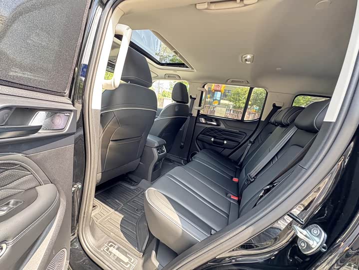 Фото 6 - Tank 300