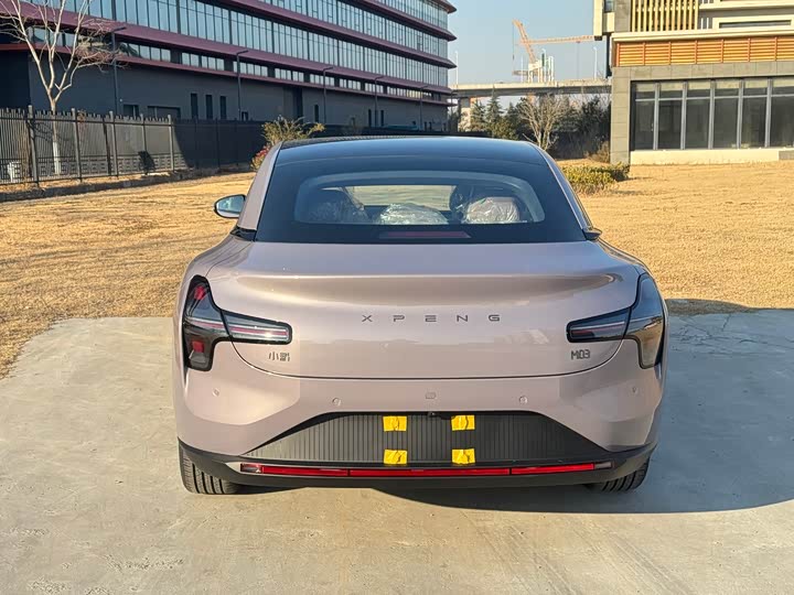 Фото 5 - XPeng Mona M03