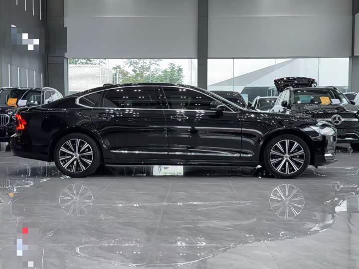 Фото 3 - Volvo S90