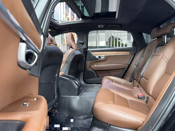 Фото 6 - Volvo S90