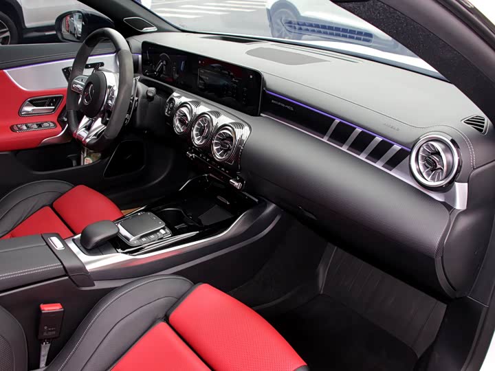 Фото 3 - Mercedes-Benz CLA-Class AMG