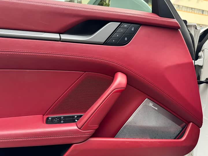 Фото 8 - Porsche 911