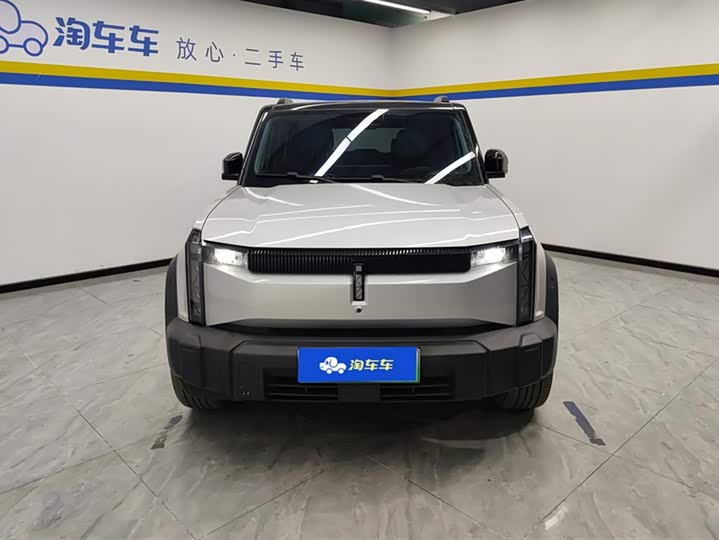 Фото 2 - Chery iCar 03