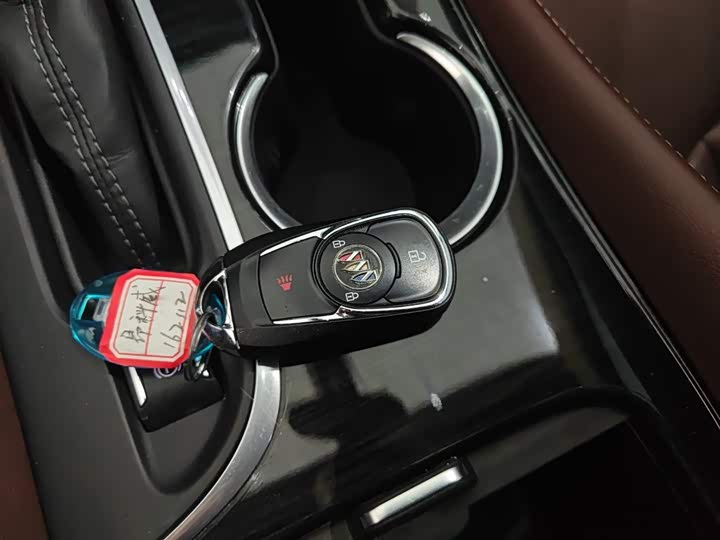 Фото 9 - Buick Envision Plus